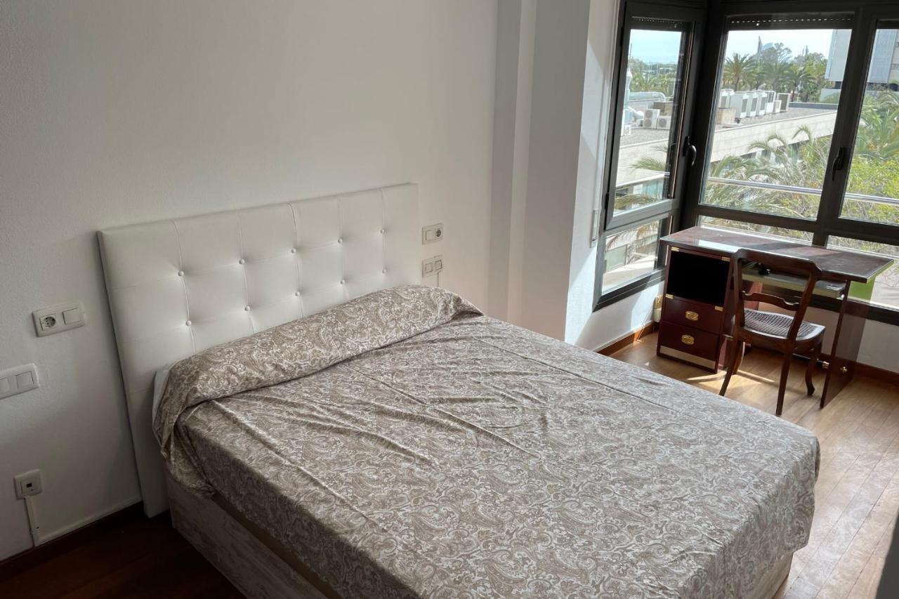Apartment With Sea Views Next To The Beach Of Mar Bella Barcelona Buitenkant foto