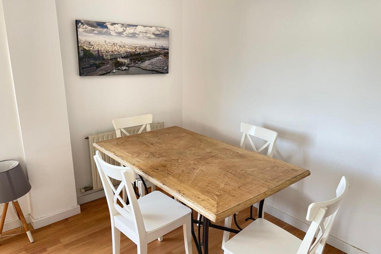 Apartment With Sea Views Next To The Beach Of Mar Bella Barcelona Buitenkant foto